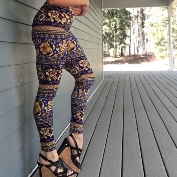 Pants - New Beautiful yellow blue buttery soft leggings